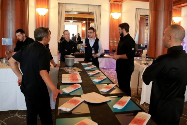 030_jeux2mains_avene_0318-min 030_jeux2mains_avene_0318-min